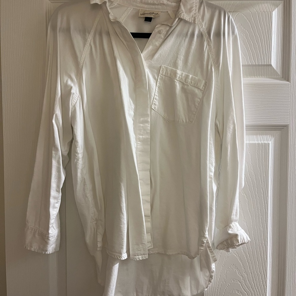 Universal Thread Crisp White Collared Shirt